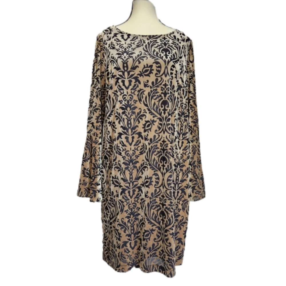Velvet arabesque design shift dress with trumpet sleeves sz medium large xl